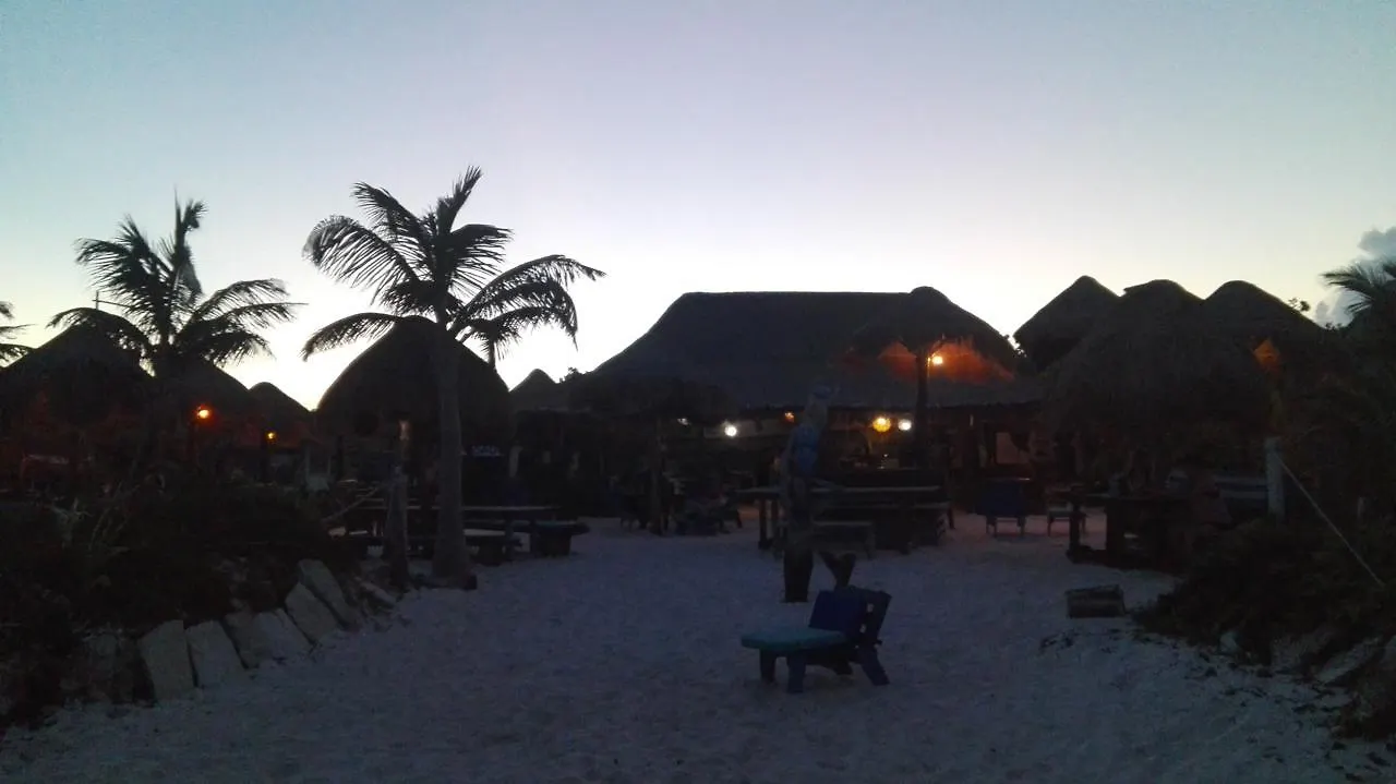 Lodge Revolucion Pancho Villa Tulum Pueblo