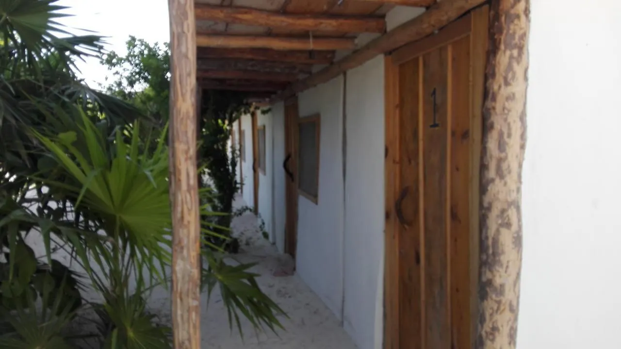 Chata Revolucion Pancho Villa Tulum Mexiko